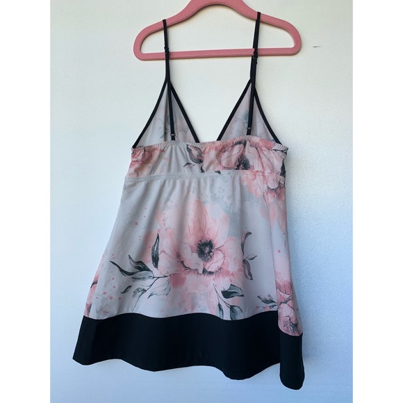 XS, La Vie En Rose, pink & black floral sleep top - Picture 4 of 7